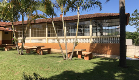 Casa à venda com 5 quartos, sendo 2 suítes,  no condomínio Residencial Guaraiuva -, Vargem - SP