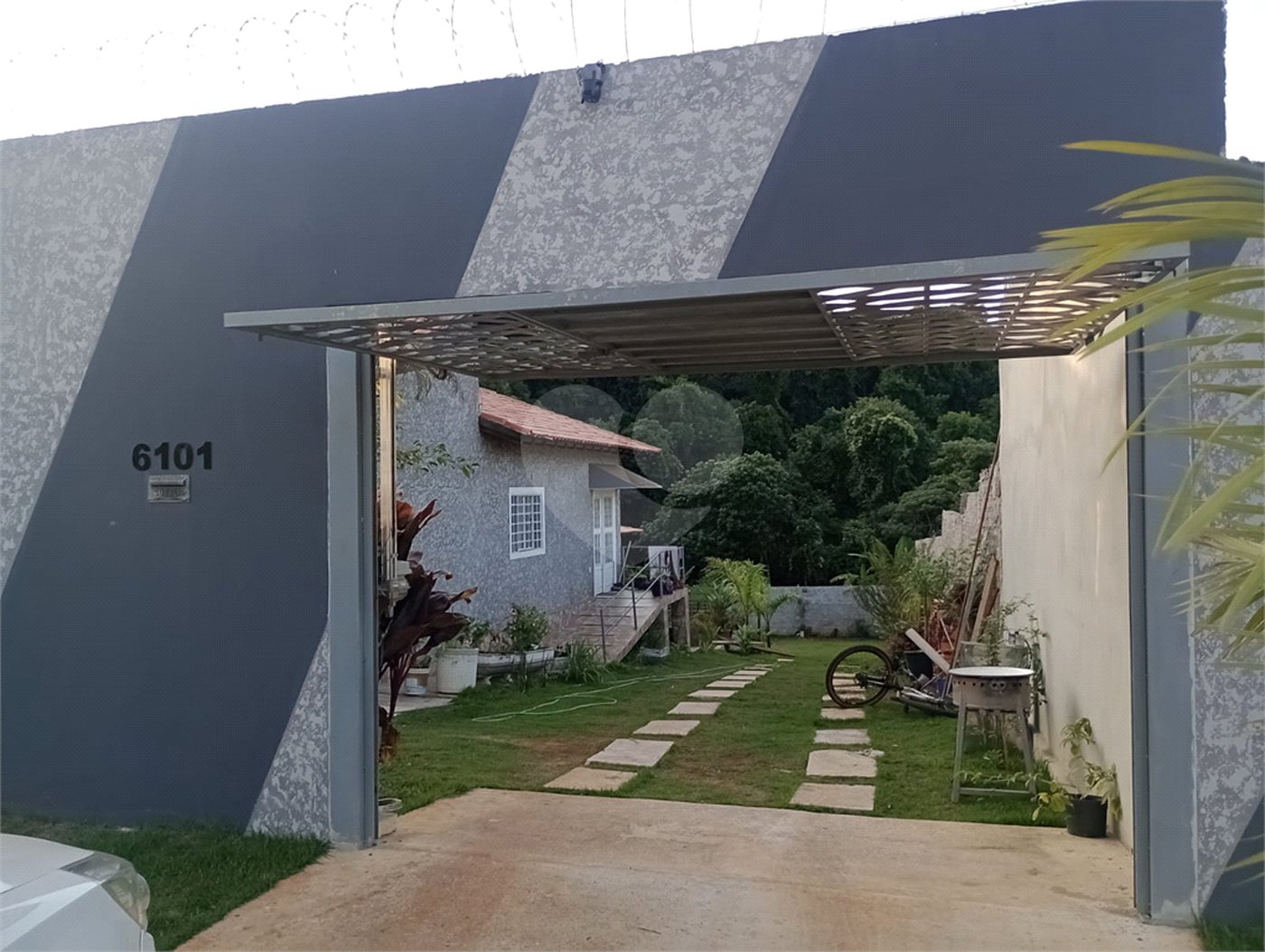 Chácara à venda com 5 quartos, sendo 1 suíte, em Jardim Marabá, Itapetininga, SP