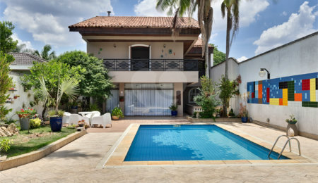 Casa à venda com 5 quartos, sendo 4 suítes,  em Alto da Boa Vista, São Paulo, SP