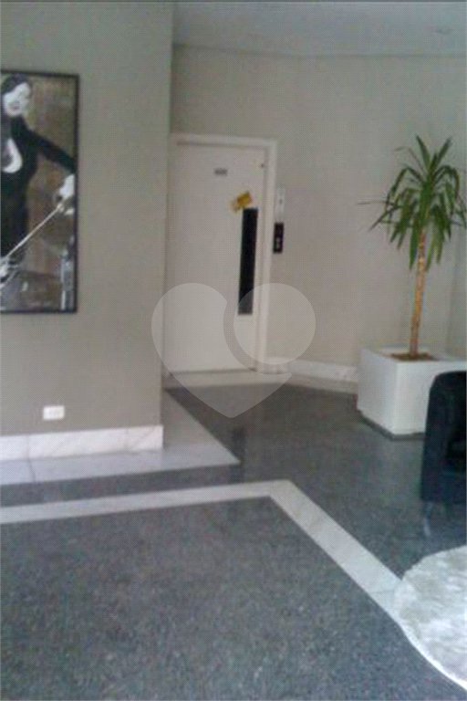 Apartamento à venda com 4 quartos, sendo 2 suítes,  em Aclimação, São Paulo, SP