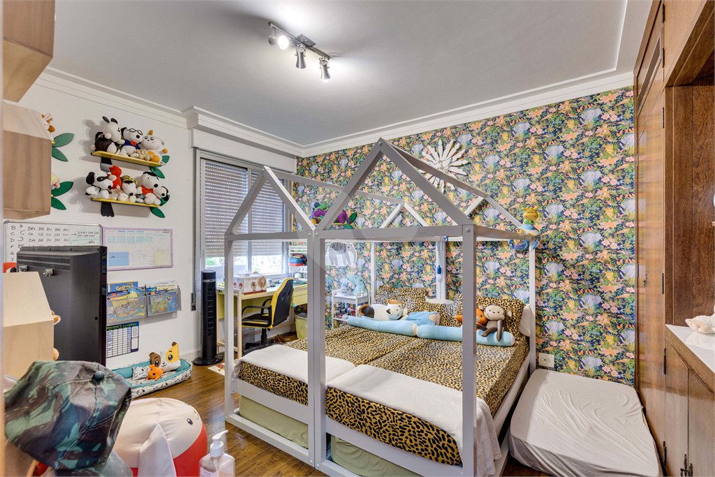 Apartamento à venda com 4 suítes em Jardim Marajoara, São Paulo, SP