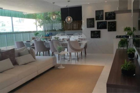 Apartamento à venda com 3 quartos, sendo 2 suítes, em Jardim das Acácias, São Paulo, SP