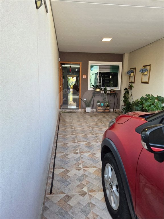 Sobrado à venda com 3 suítes em Vila Nivi, São Paulo, SP