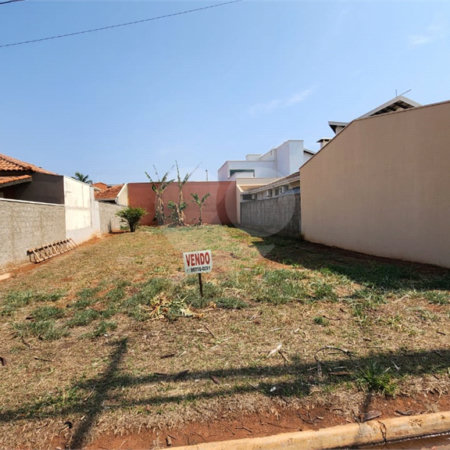 Terreno à venda em Jardim dos Flamboyants, Araraquara, SP