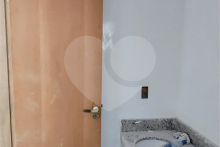Sobrado à venda com 3 quartos, sendo 1 suíte, em Vila Granada, São Paulo, SP