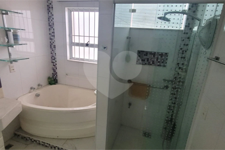 Sobrado à venda com 4 quartos, sendo 2 suítes, em Tucuruvi, São Paulo, SP