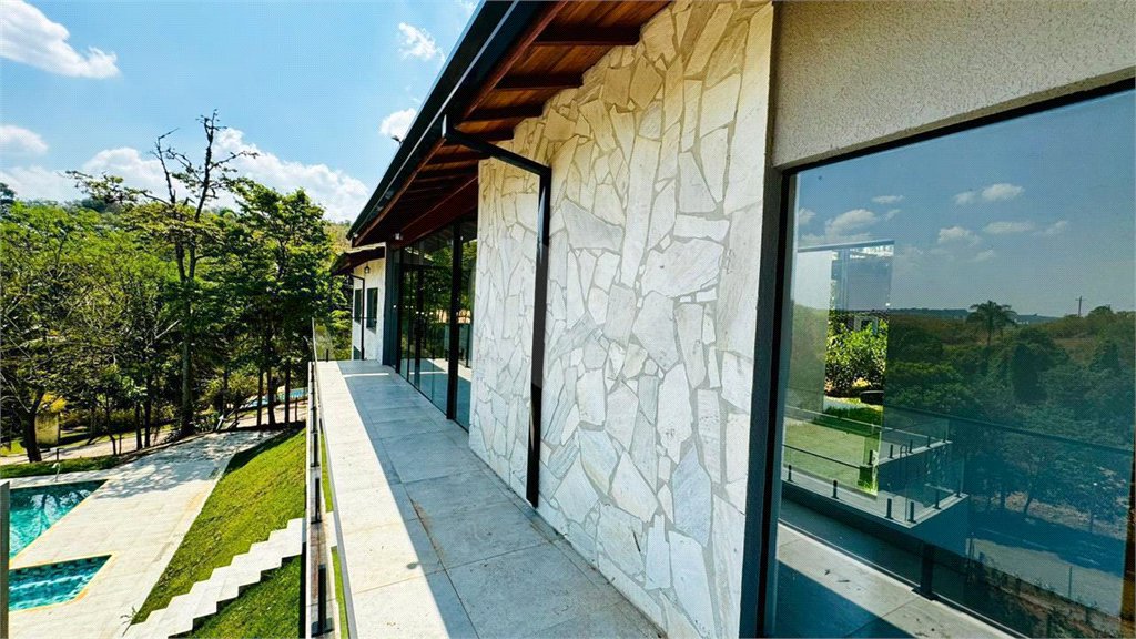 Casa à venda com 4 suítes no condomínio Associação Portal Ouro Verde, Atibaia - SP