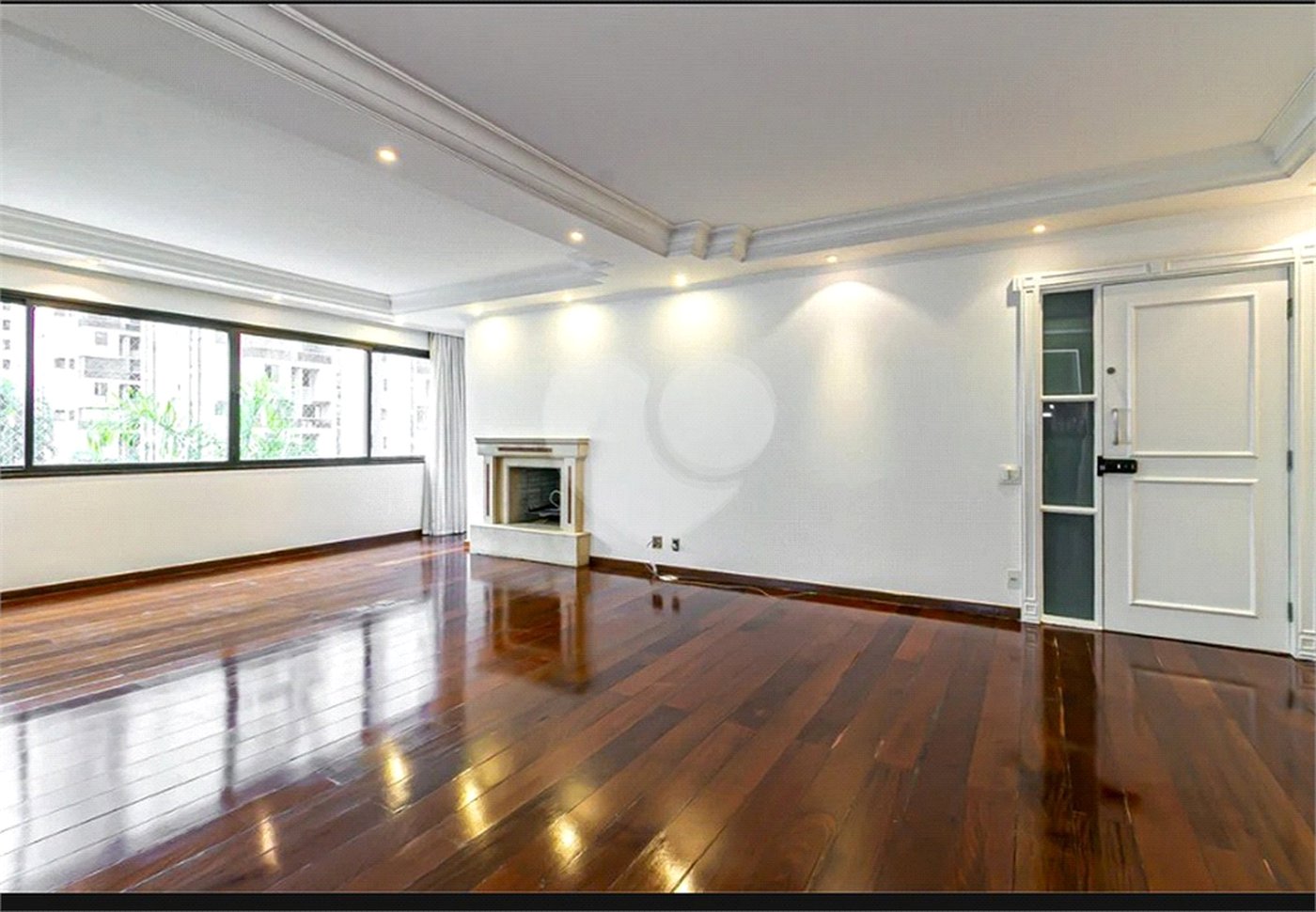 Apartamento à venda com 3 suítes em Indianópolis, São Paulo, SP