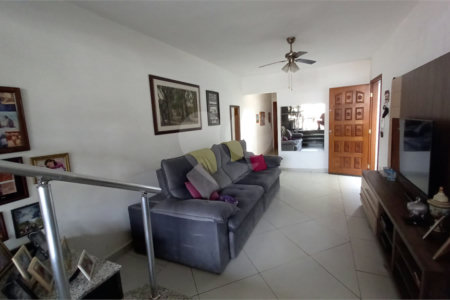 Sobrado à venda com 3 quartos em Jardim Regina, São Paulo, SP