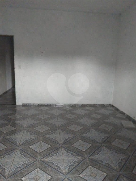 Casa à venda com 4 quartos, sendo 1 suíte, em Protestantes, Votorantim, SP