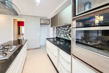 Apartamento à venda com 2 suítes em Vila Andrade, São Paulo, SP