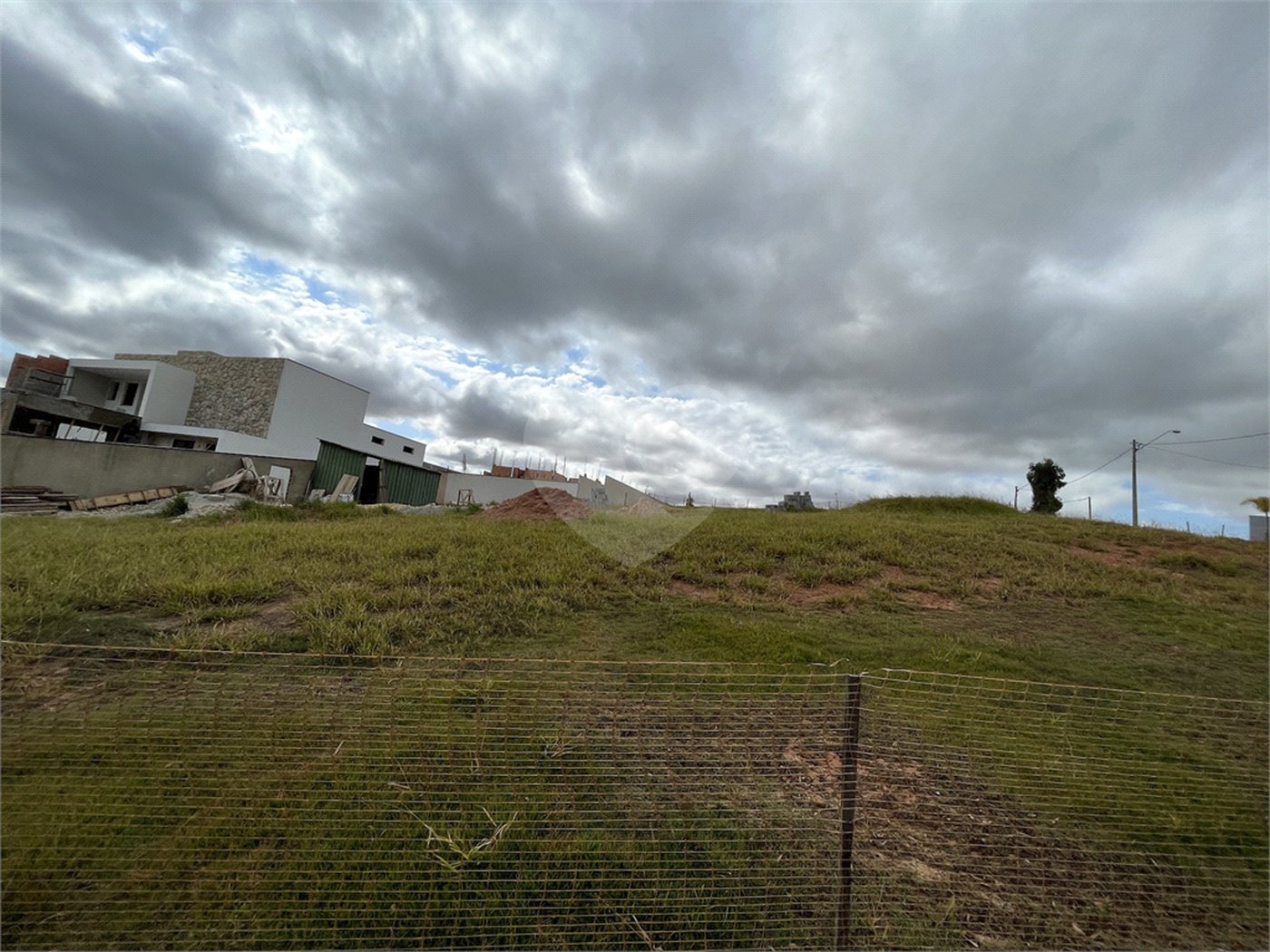 Terreno à venda no condomínio Fazenda Jequitibá, Sorocaba - SP