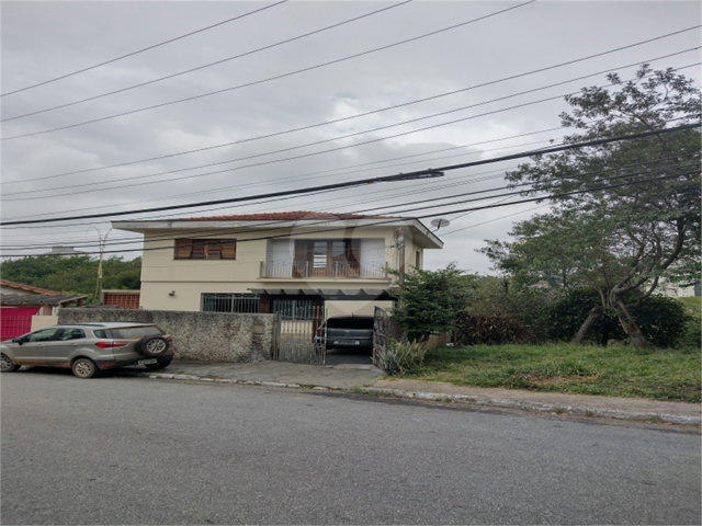 Sobrado à venda com 3 quartos em Tremembé, São Paulo, SP