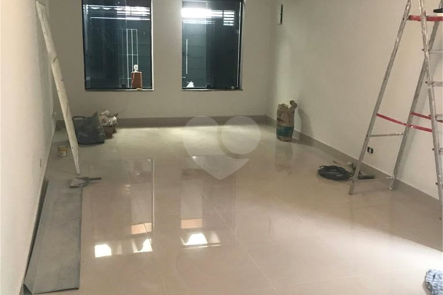 Sobrado à venda com 4 quartos, sendo 3 suítes,  em Tremembé, São Paulo, SP