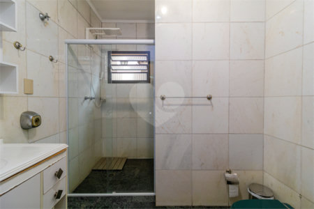 Casa Térrea à venda com 3 quartos, sendo 1 suíte, em Santo Amaro, São Paulo, SP
