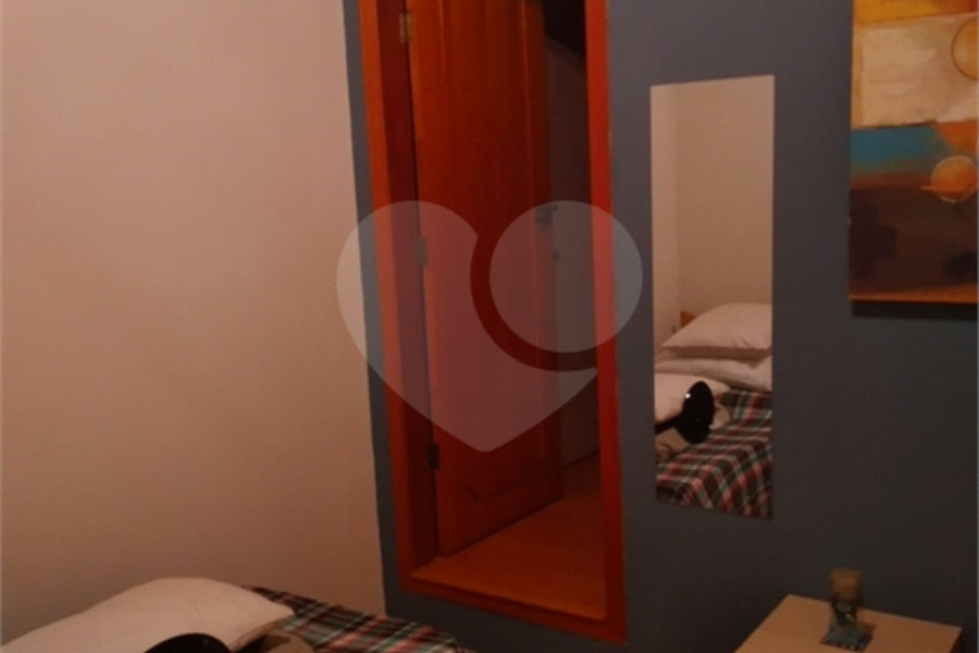 Casa à venda com 4 quartos, sendo 3 suítes, no condomínio Da Serra, São Paulo - SP