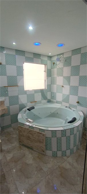 Casa para alugar com 4 quartos, sendo 2 suítes, em Jardim Las Vegas, Santo André, SP