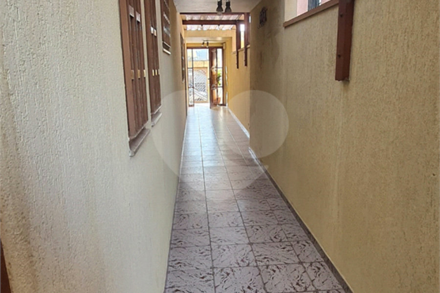 Sobrado à venda com 4 quartos, sendo 1 suíte, em Vila Pereira Barreto, São Paulo, SP