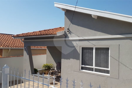Casa à venda com 3 quartos, sendo 1 suíte,  no Centro, Vinhedo, SP