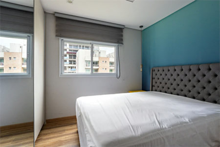 Apartamento à venda com 3 quartos, sendo 1 suíte, em Jardim das Acácias, São Paulo, SP