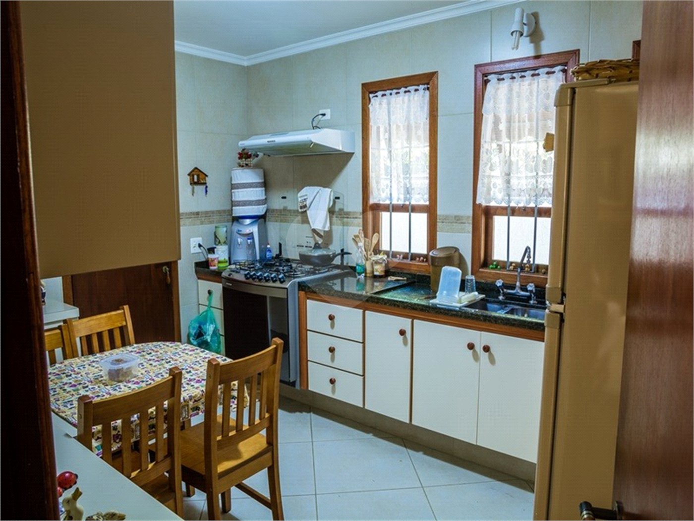 Sobrado à venda com 4 quartos, sendo 3 suítes, em Mandaqui, São Paulo, SP