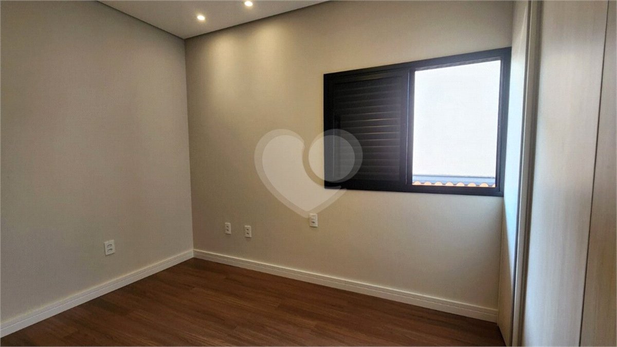 Casa à venda com 3 suítes no condomínio Vita Verdi, Valinhos - SP