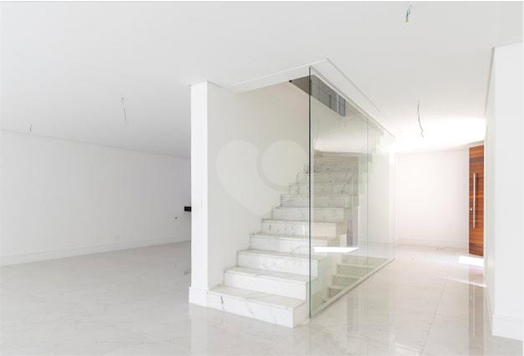 Casa à venda com 4 suítes no condomínio Hípica Garden, São Paulo - SP