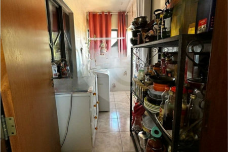 Sobrado à venda com 6 quartos, sendo 1 suíte, no Centro, Ponta Porã, MS
