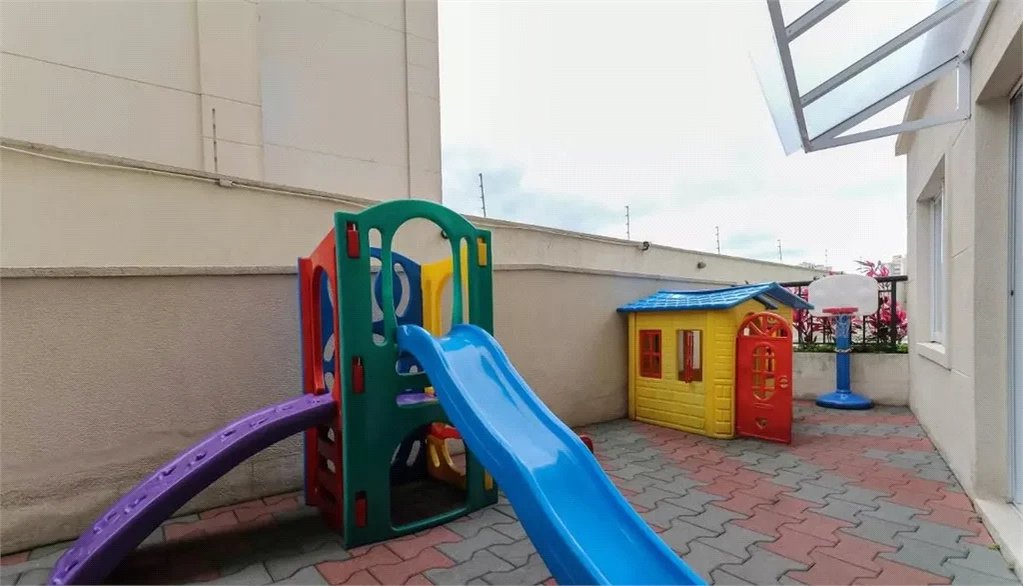 Apartamento à venda com 3 suítes em Vila Ipojuca, São Paulo, SP