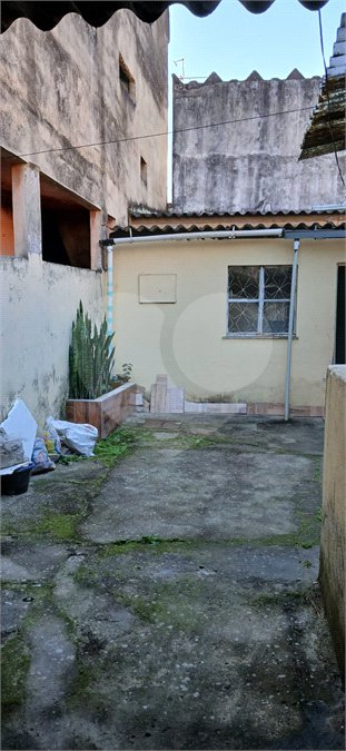 Casa à venda com 3 quartos em Santíssimo, Rio de Janeiro, RJ