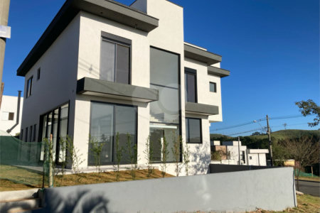 Casa à venda com 4 quartos, sendo 3 suítes,  no condomínio Reserva Granja Anita, Mogi das Cruzes - SP