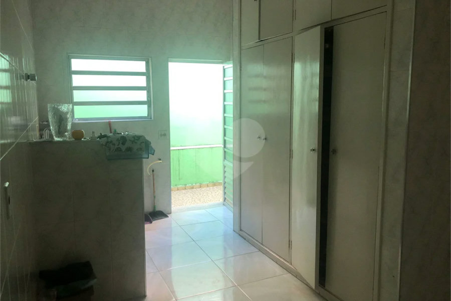 Ótima casa térrea a venda, 2 quartos e 2 vagas de garagem Jd Maristela