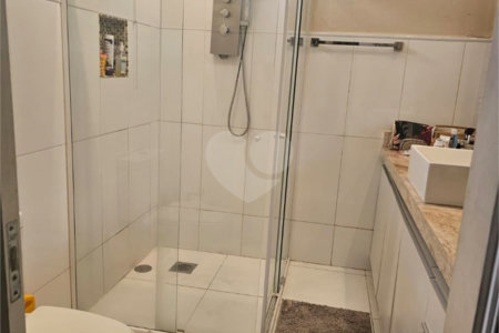 Casa à venda com 3 quartos, sendo 1 suíte, no condomínio Parque das Árvores, Sorocaba - SP