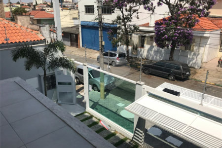 Casa à venda com 3 quartos, sendo 1 suíte, no condomínio Parque Vitória, São Paulo - SP