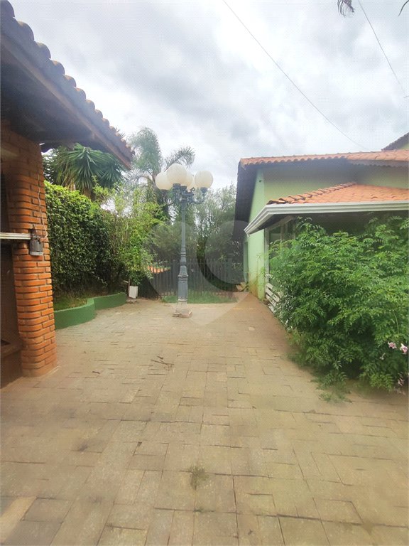 Casa à venda com 4 quartos, sendo 1 suíte, em Ivoturucaia, Jundiaí, SP