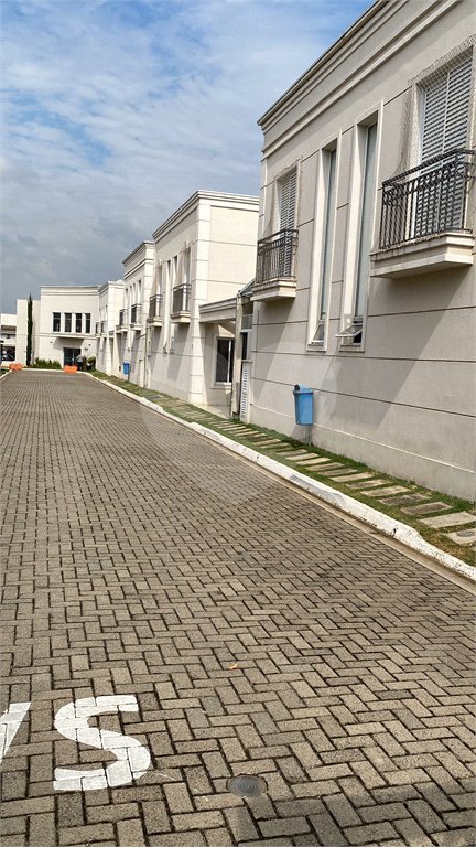 Casa à venda com 3 quartos, sendo 1 suíte, no condomínio Residencial Belle Ville Itaycy, Indaiatuba - SP