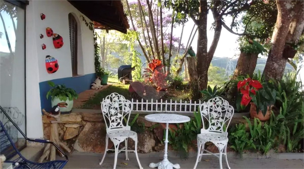 Sítio à venda com 6 quartos, sendo 5 suítes, em Dos Mimis, Piracaia, SP