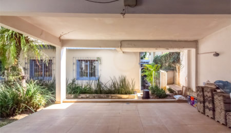 Casa à venda com 4 quartos, sendo 2 suítes,  em Chácara Flora, São Paulo, SP