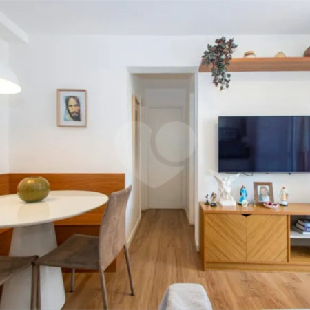 Apartamento à venda com 2 quartos, sendo 1 suíte, em Vila Pompéia, São Paulo, SP