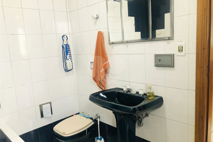 Sobrado à venda com 3 quartos, sendo 1 suíte, em Vila Romero, São Paulo, SP
