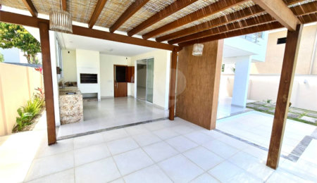 Casa à venda com 3 quartos, sendo 1 suíte, em Outerio da Glória, Porto Seguro, BA