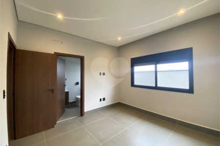 Casa à venda com 3 suítes no condomínio Portal dos Bandeirantes, Salto - SP