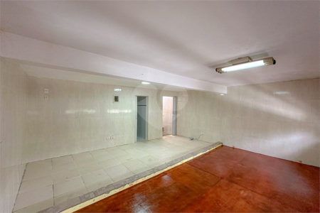 Casa para alugar com 3 quartos, sendo 1 suíte, em Vila Anglo Brasileira, São Paulo, SP