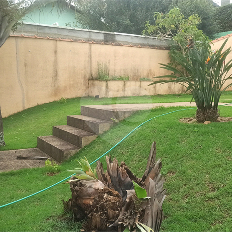 Casa à venda com 3 quartos, sendo 1 suíte, no condomínio Serra da Estrela, Atibaia - SP