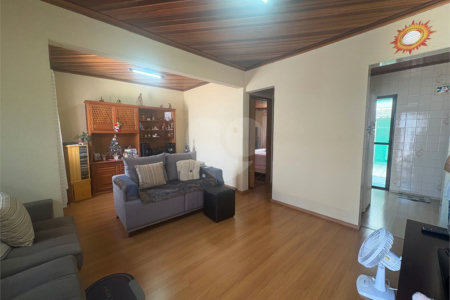 Casa à venda com 2 quartos em Conjunto Habitacional Brás Cubas, Mogi das Cruzes, SP