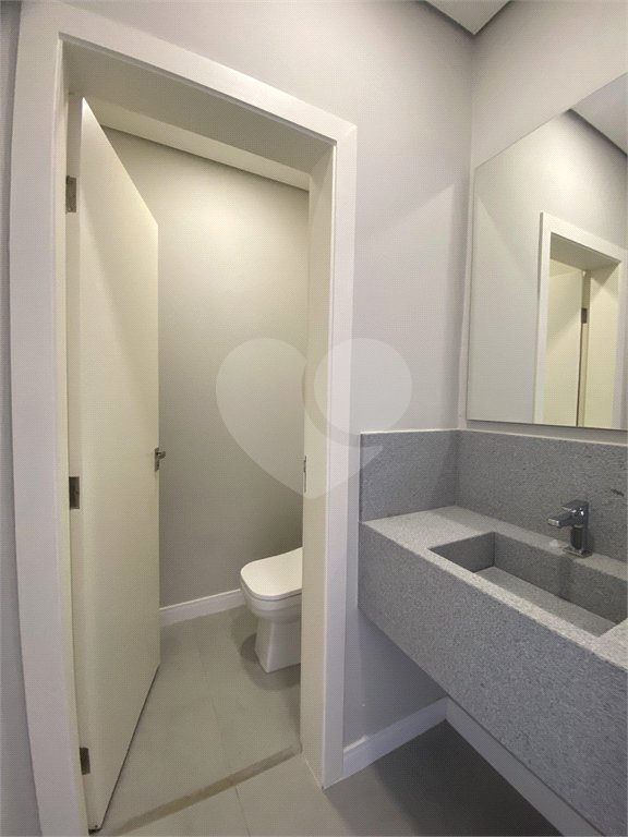 Casa à venda com 3 quartos, sendo 1 suíte, no condomínio Reserva Central Parque, Salto - SP