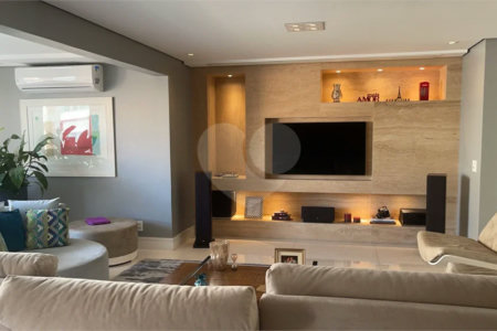 Apartamento na Mooca com 204 m² com vista maravilhosa, sendo 3 suítes e 4vagas.