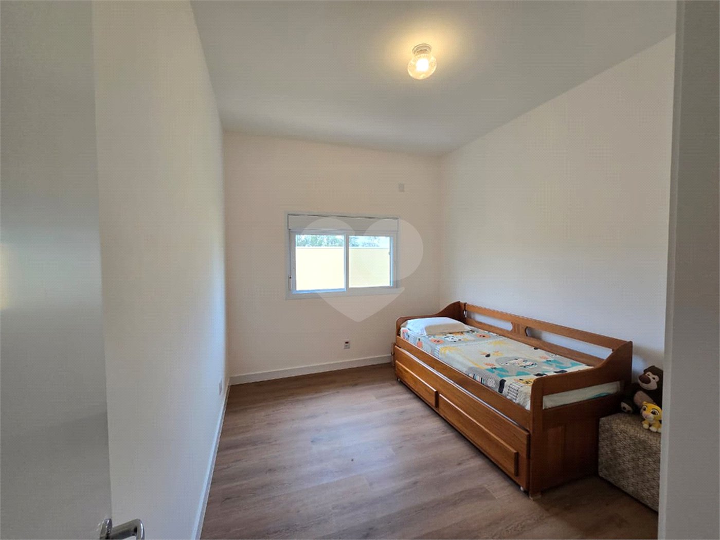 Casa à venda com 3 quartos, sendo 1 suíte,  no condomínio Golden Ville, Itapetininga - SP