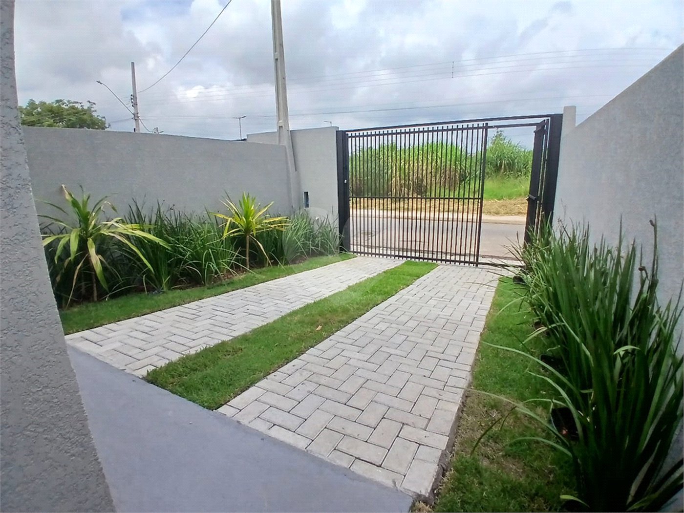 Casa à venda com 2 suítes em Jardim São Felipe, Atibaia, SP