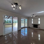 Casa à venda com 3 quartos, sendo 1 suíte,  no condomínio Villagio da Granja, Cotia - SP